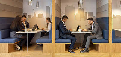 초고속 인터넷과 WiFi를 갖춘 회의실, 필요한 경우 전화 제공