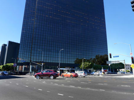 Building at 11601 Wilshire Blvd., 5th Floor in Los Angeles 1