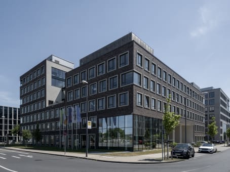 建筑位于CologneErna-Scheffler-Strasse 1a, 6th floor 1