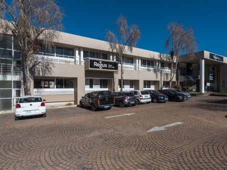 建筑位于Johannesburg21 Woodlands Drive, Woodmead, Country Club Estate, Block B, Ground Floor, Building No 2 1