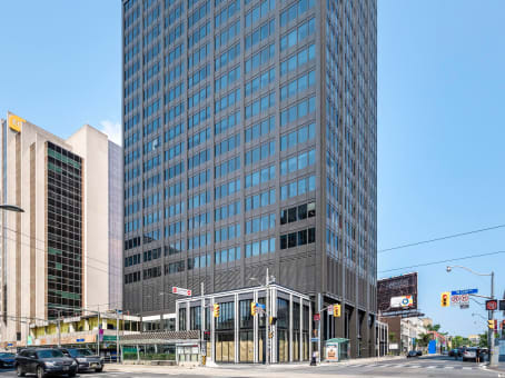 建筑位于Toronto2 St. Clair Avenue West, 18th Floor 1