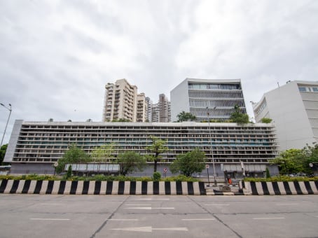建筑位于MumbaiDr. Annie Besant Road, Block A, Level 1, Shiv Sagar Estate, Worli 1