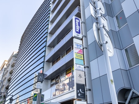 建筑位于Tokyo6-1-20 Roppongi, 5F/6F/7F Roppongi Denki Bldg, Minato-ku 1