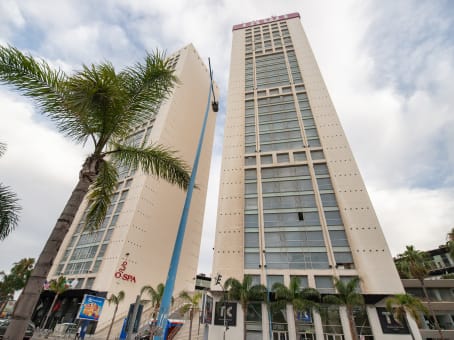 建筑位于CasablancaTwin Center, Corner of Boulevard Zerktouni and Al Massira, 5th & 6th floors 1