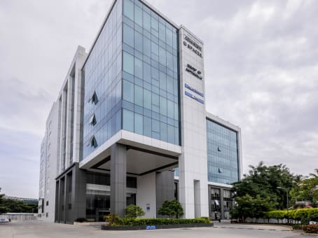 建筑位于BangaloreFairway Business Park, Behind Dell, Next to Embassy Golf Links, Domlur 1