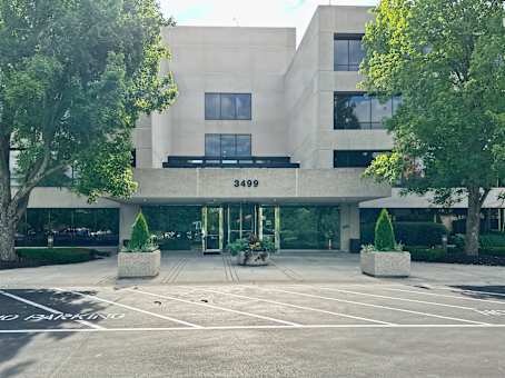 建筑位于Lexington3499 Blazer Parkway, Suite 330 1