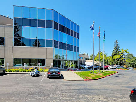 建筑位于Everett11400 Airport Rd, Suite 200 1