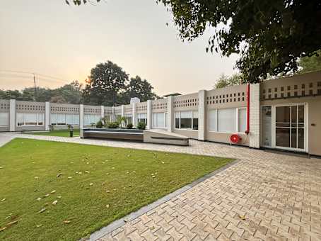 建筑位于ChandigarhTimber market, Ground Floor, Site 3, Sector 26 1