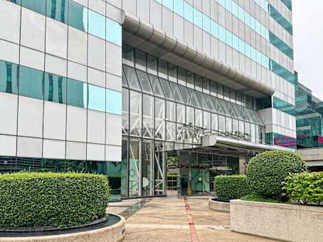 建筑位于BangkokQHPG+R24, Ratchadaphisek Rd, Huai Khwang, L16, Muang Thai Tower A 1