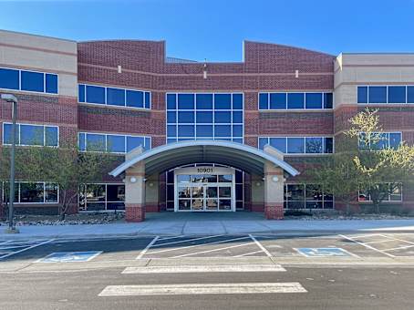 建筑位于Littleton10901 W Toller Dr, Suite 350 1
