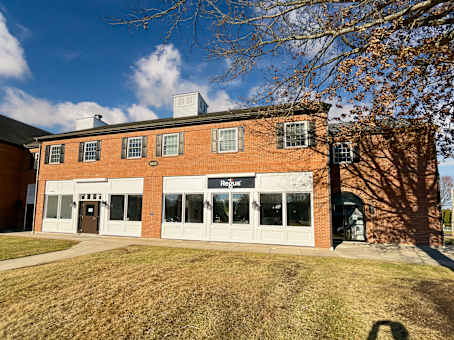 建筑位于Farmington1053 Farmington Avenue, 1st and 2nd Floor 1