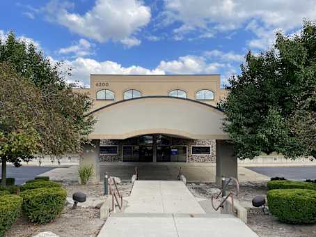 建筑位于Saginaw4200 Fashion Square Blvd 1