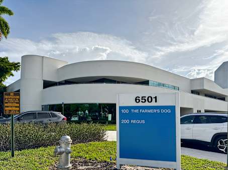 建筑位于Boca Raton6501 Park of Commerce Blvd, 2nd Floor 1