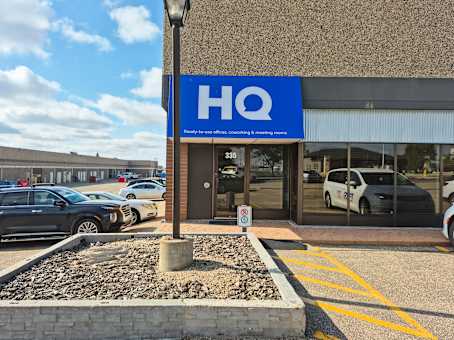 建筑位于Regina335 Hoffer Dr, Suite 100 1