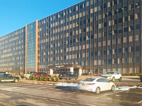 建筑位于Euclid26250 Euclid Ave, 9th Floor 1