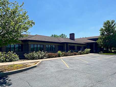 建筑位于Frankfort7777 W Lincoln Highway, Suite A, 1st Floor 1