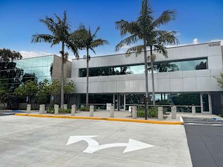 Building at 16868 Via Del Campo Ct., Suite 100 in San Diego 1