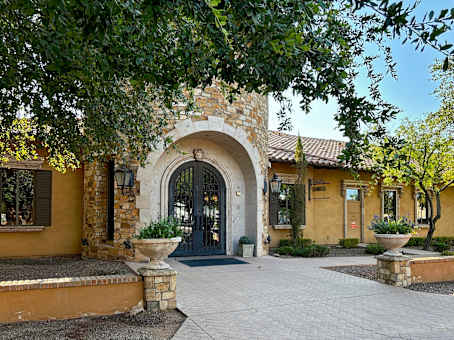 建筑位于Gilbert890 W Elliot Rd, Suite 101 1