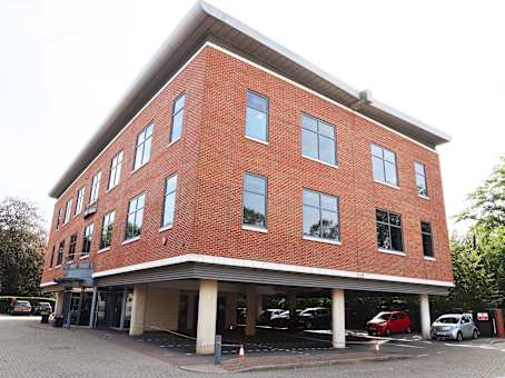 建筑位于HarpendenStation Road, 1 Waterside 1