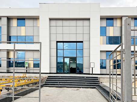 建筑位于CairoAircargo building (Fedex) Cargo village road, Cairo International Airport, Next to gate 35 1