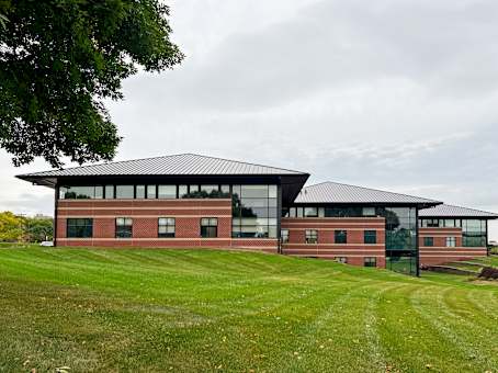 Building at 1601 West Lakes Parkway in West Des Moines