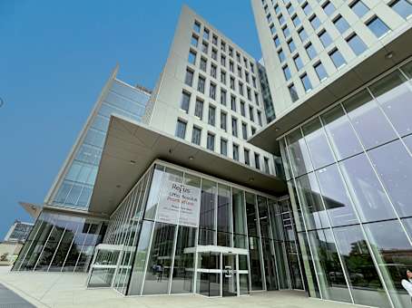 建筑位于MilanVia Bisceglie, 68, Tower B, 10th floor 1