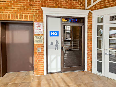 建筑位于Raleigh4112 Pleasant Valley Rd, 2nd Floor 1
