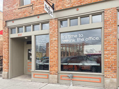 建筑位于Ogden221 25th St., 1st and 2nd Floor 1