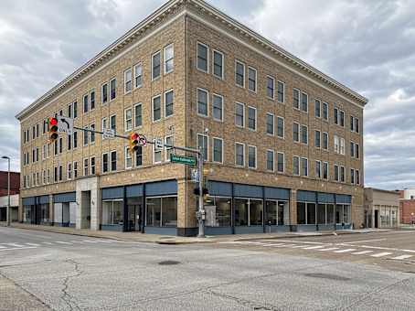 建筑位于Charleston1038 Quarrier St, Suite 100 1