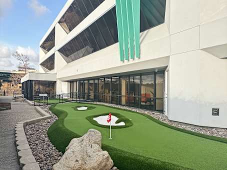 Building at 2650 Camino del Rio N in San Diego