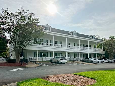 建筑位于Bermuda Run106 York Way, Suite 102 1