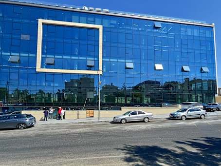 建筑位于AmmanKing Abdullah 2 Street, 2nd Floor 1