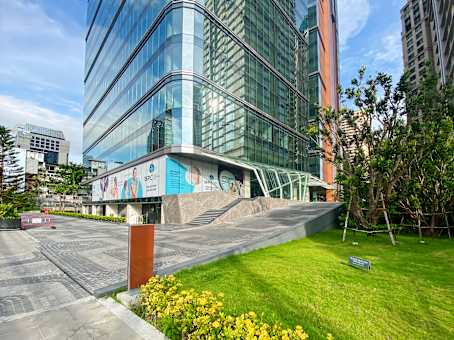 建筑位于BangkokNo 63 South Sathon Road, Thung Maha Mek, Sathon, Supalai Icon 1