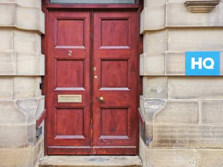 建筑位于HuddersfieldStation Street Buildings, 2 St Peters Street 1