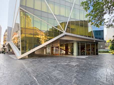 建筑位于BangkokSpaces Building, Floor 1-7, Phayathai Road, Ratchathewi District 1